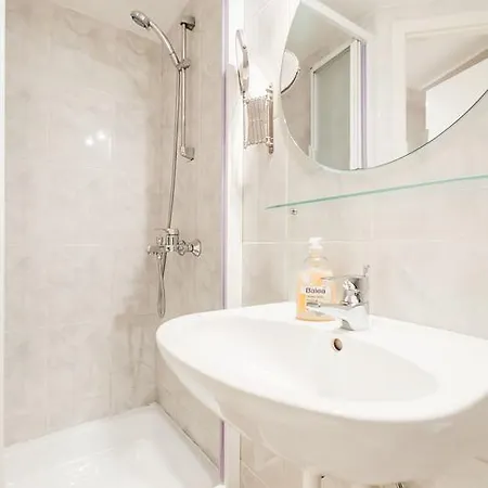 Romantic Hideaway Centertown Apartment Budapest