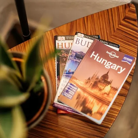 Romantic Hideaway Centertown Apartment Budapest